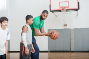 ymca-houston-sports-basketball-volunteer-youth-coach
