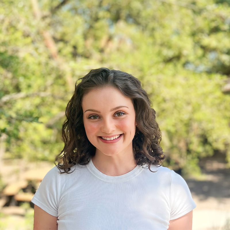 Head shot of Chloe Pfannenstiel