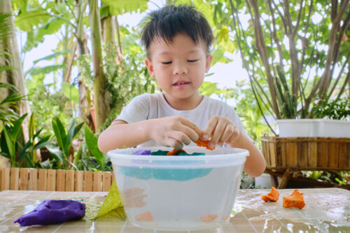 spring-activities-blog-horiz-sinkorfloat